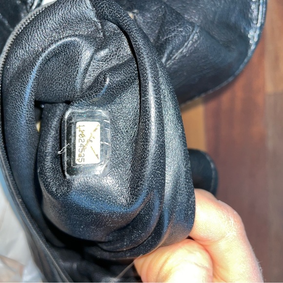 Chanel Large E/W Modern Chain Tote - Picture 6 of 6